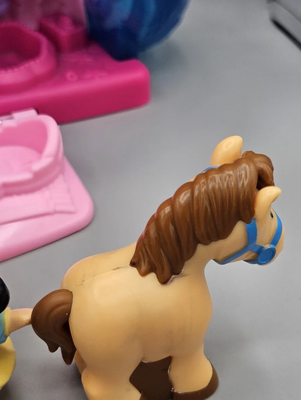 Disney Little People Princess Castle Bundle Belle Cinderella Snow White Animals